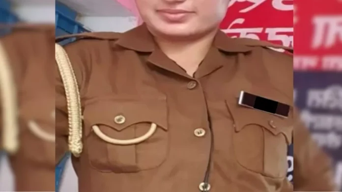Five women men of UP Police want to become constables, applied in DG office