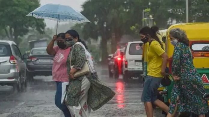 Heavy rain and hailstorm warning in Uttarakhand for the next two days, snowfall expected in these districts Heavy rain and hailstorm warning in Uttarakhand for the next two days, snowfall expected in these districts