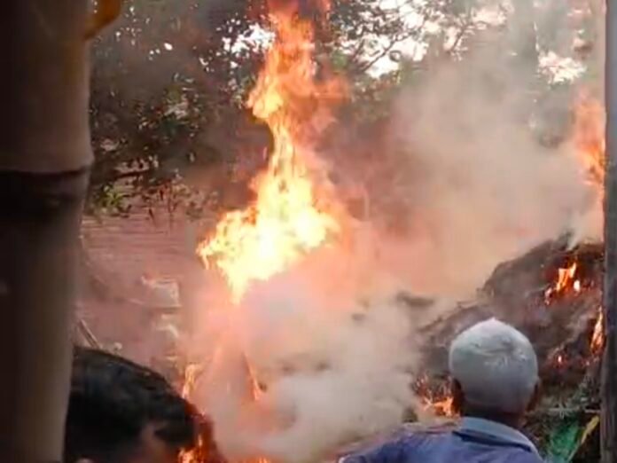 Fireworks from a wedding procession caused a forest fire, villagers extinguished it in time.