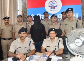 उत्तराखंड: शातिर चोर ने हीटर में इस तरह छिपाया था 20 तोला सोना, पुलिस देख रह गई हैरान A cunning thief hid 20 tolas of gold in a heater, leaving the police stunned.