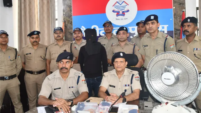 A cunning thief hid 20 tolas of gold in a heater, leaving the police stunned. A cunning thief hid 20 tolas of gold in a heater, leaving the police stunned.
