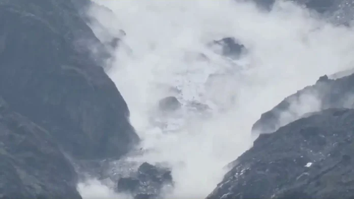 Glacier breaks near Badrinath, scientists say mountains are hollowing out from within Glacier breaks near Badrinath, scientists say mountains are hollowing out from within