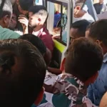 उत्तराखंड: चंपावत के बाराकोट में 500 मीटर खाई में गिरी कार, ग्राम प्रधान और उनका बेटा गंभीर घायल Car plunges into 500-meter gorge in Champawat's Barakot; village head and his son critically injured, referred to a higher center.